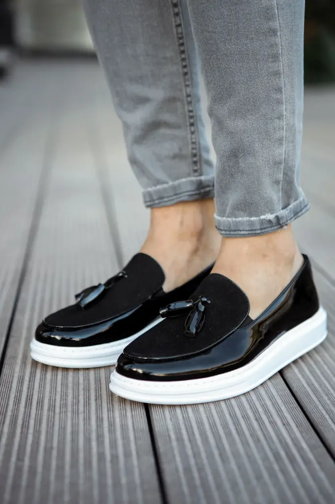 0000081_ch002-rbt-loafer-verniciata-erkek-ayakkabi-siyah.webp